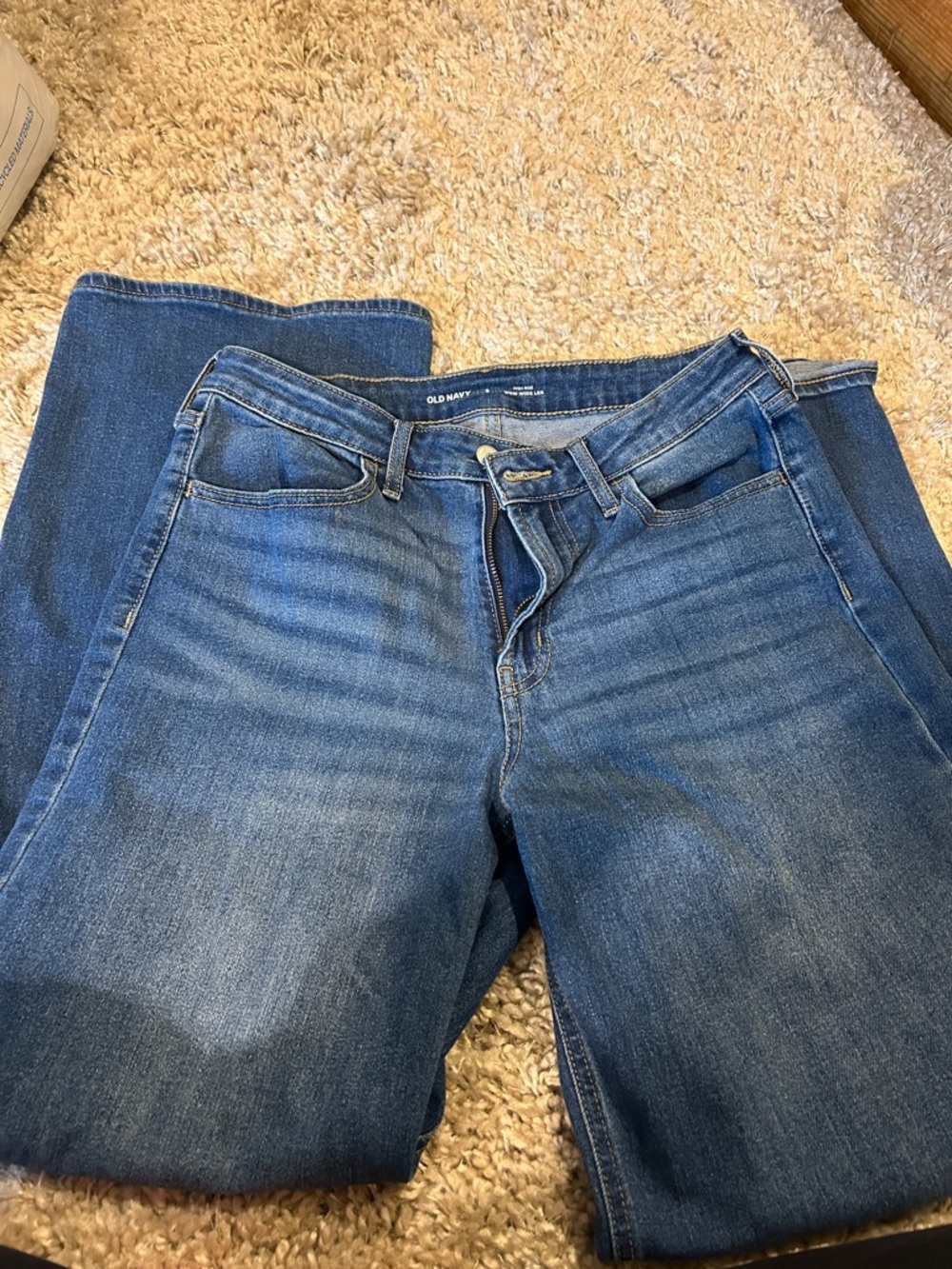 Old Navy Straight-Leg Jeans in Medium Blue Wash